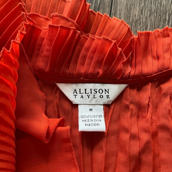 Allison Taylor Pleated Sleeveless Blouse - Picture 2 of 2